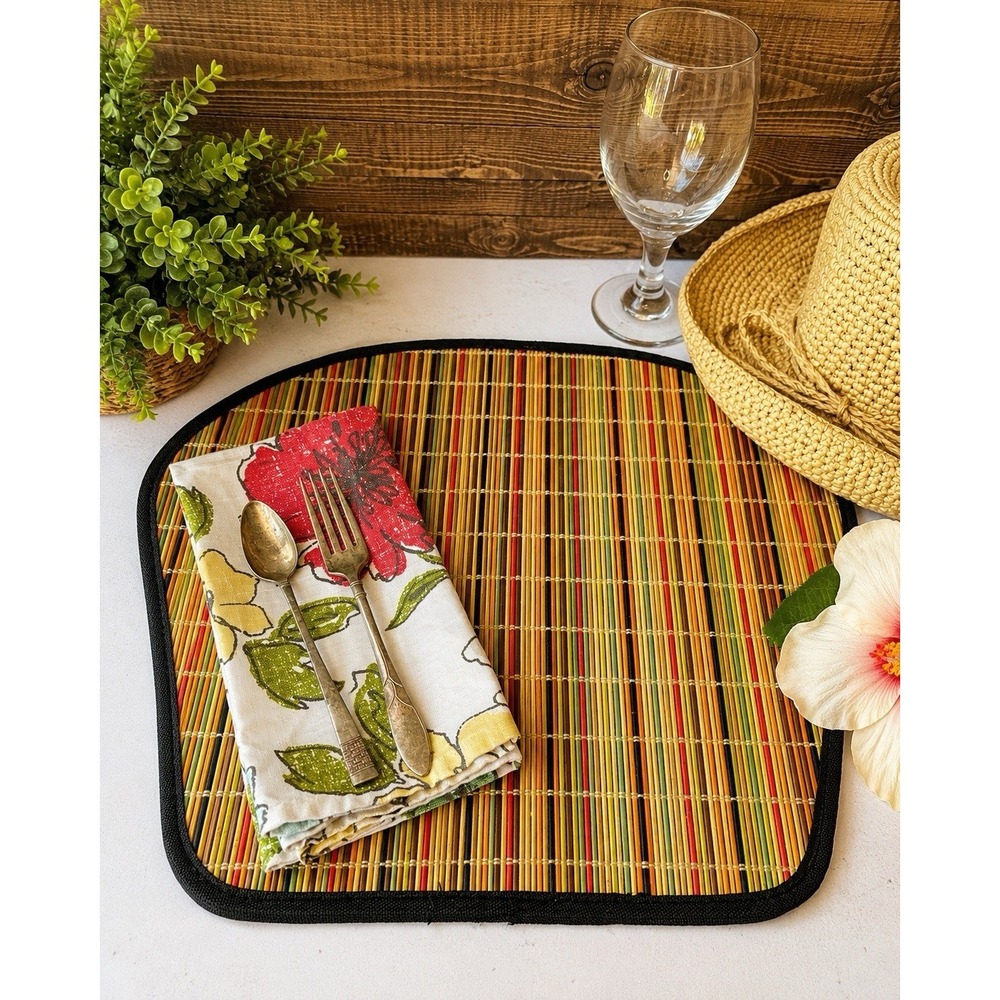 4 Bamboo Placemats with 4 Matching Threshold Cotton Floral Napkins Coastal